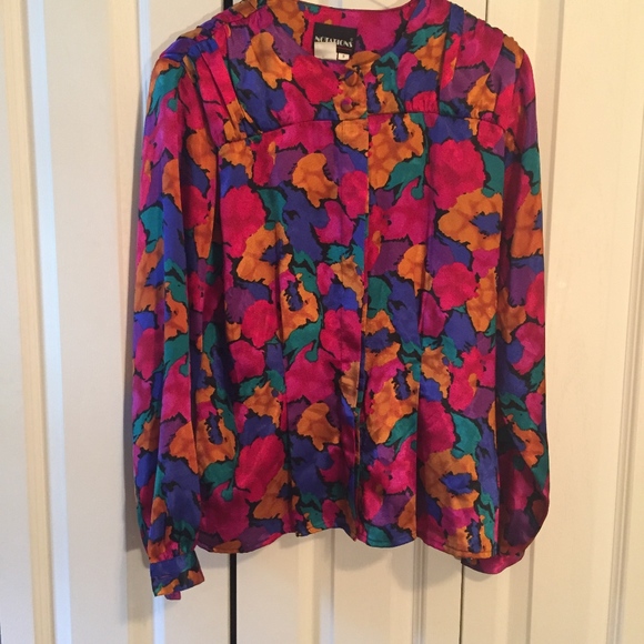 Vibrant Vintage Blouse - Picture 6 of 7